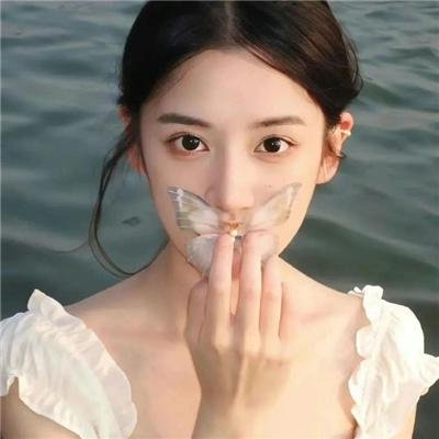 面纱下的那不勒斯