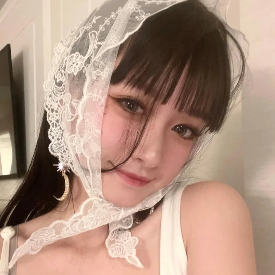 我和他都是新郎。